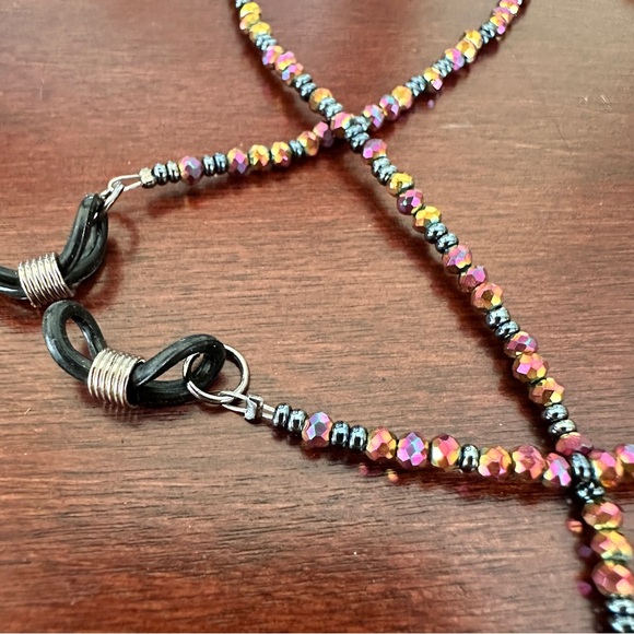 Crystal beaded eyeglass chain, hematite black and iridescent metallics - Picture 7 of 9